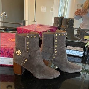 Tory Burch Kira 70mm Stud Bootie Suede 8.5. Worn a few times.